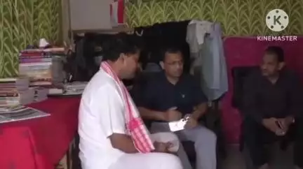 বোকাখাত: বন্ধুৰ লগত ফুৰিবলৈ গৈ মেঘালয়ত মৃত্যু হোৱা নম্ৰতাৰ নুমলীগড় গৃহত মুখ্যমন্ত্ৰীৰ নিৰ্দেশত উপস্থিত বিধায়ক বিশ্বজিৎ ফুকন