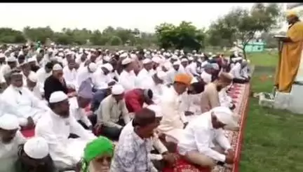 ಕಲಬುರಗಿ: ಸುಲೇಪೇಟ್ ಗ್ರಾಮದಲ್ಲಿ ಮುಸ್ಲಿಂ ಬಾಂಧವರಿಂದ ಸಂಭ್ರಮದ ಬಕ್ರೀದ್ ಆಚರಣೆ