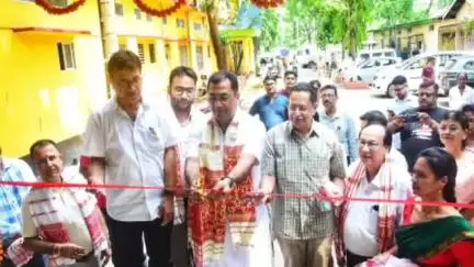 নগাঁও: বিপিচিএইচত অনুষ্ঠিত হোৱা এখন পৰ্যালোচনা সভাত চিকিৎসালয়খনৰ পৰিচালনা সমিতিৰ অধ্যক্ষ হিচাপে অংশগ্ৰহণ বিধায়ক ৰূপক শৰ্মাৰ