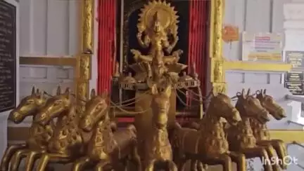 జగిత్యాల: ఈ నెల 8న జిల్లా కేంద్రంలోని శ్రీ సూర్య ధన్వంతరి దేవాలయములో మృగశిర ఆయుర్వేద ఔషధం, మిరుగు మందు ఉచిత పంపిణీ