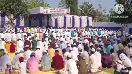 साहिबगंज: बकरीद के अवसर पर ईदगाह में मुस्लिम समुदाय के लोगों ने नमाज़ अदा की, सुरक्षा के रहे पुख्ता इंतजाम
