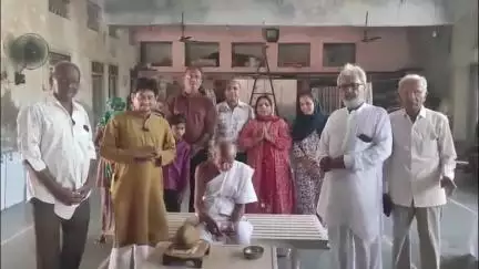 મહુવા: ભૂખ્યાને ભોજન સંસ્થા દ્વારા આખો દિવસ જરૂરિયાતમંદ લોકોને ભોજન આપવામાં આવ્યું