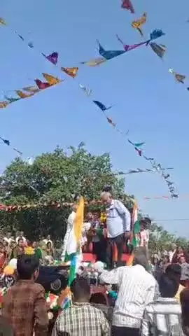 મહુવા: લોંગડી ગામે આર્મીની ટ્રેનિંગ પૂરી કરીને આવતા જવાનનું ભવ્ય સન્માન કરવામાં આવ્યું