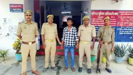 पिंड्रा: प्रेमिका को भगाकर प्रेमी ने मंदिर में की शादी, फूलपुर पुलिस ने गिरफ्तार कर प्रेमी को भेजा जेल