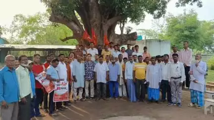 ঝালদা ১: পরিযায়ী শ্রমিকদের নিয়ে কনভেনশন অনুষ্ঠিত হলো ঝালদাতে