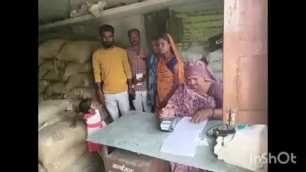 धार: धार जिले में मानसून को देखते हुए खाद्य विभाग द्वारा 3 माह की खाद्य सामग्री का वितरण किया जा रहा है