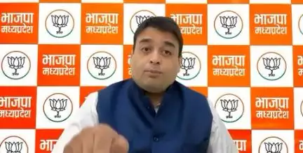 कांग्रेस की गुटबाज़ी एक जानी-मानी समस्या है, जहाँ राष्ट्रवाद को सज़ा मिलती है, और गुटबाज़ी को इनाम!
जीतू पटवारी जी की गुटबाज़ी वाली बात पर मेरा मत- डॉ गुलरेज़ शेख, प्रवक्ता, भाजपा, मप्र