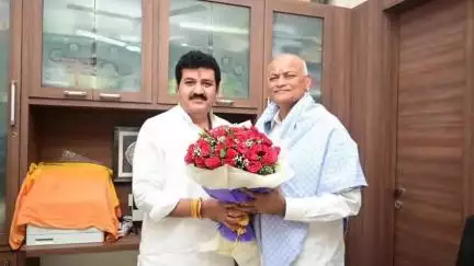 यवतमाळ: पद्मश्री डॉ.तात्याराव लहाने यांची यवतमाळ येथे पालकमंत्री संजय राठोड यांच्या निवासस्थानी भेट आणि चर्चा