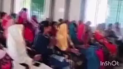 बुढ़नपुर: ग्रामीण पुनर्निर्माण संस्थान बिलारी में प्रदूषण पर आयोजित कार्यक्रम में आए हुए लोगों को किया गया जागरूक