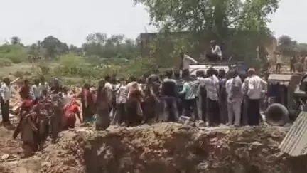 सीमलवाड़ा: भाटिया धनेश्वर महादेव मंदिर जीर्णोद्धार विवाद में लबाना समाज के दो पक्षों में पथराव, 19 लोग घायल, 12 गिरफ्तार