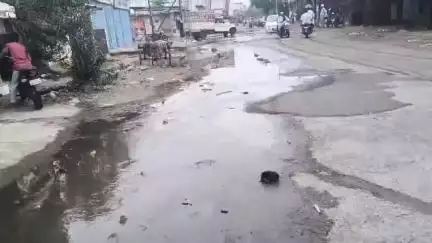 नांदेड: शक्तीनगर भंगारलाईन रस्त्यावर ड्रेनेज व नाल्याचे पाणी रस्त्यावर;वाहनधारकांना घाण पाण्यातून करावा लागतो प्रवास #jansamasya