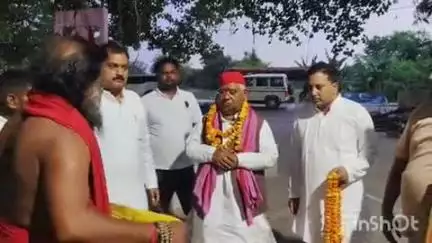 सोहावल: अयोध्या सांसद अवधेश प्रसाद ने सोहावल तहसील क्षेत्र में दो सड़कें बनवाने का किया वादा