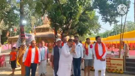 पटेढ़ी बेलसर: मिश्रौलिया अफजलपुर गांव में हो रहे महायज्ञ में शामिल हुए वैशाली विधायक सिद्धार्थ पटेल