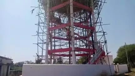 गोपद बनास: नल जल योजना से परेशान जनता, शिवसेना के प्रदेश उपाध्यक्ष ने घेरा प्रशासन