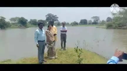 ନୂଆପଡା: ନୂଆପଡ଼ା ଜିଲ୍ଲାପାଳ ଙ୍କ ଡୁମେର ପାଣି ପଞ୍ଚାୟତ ଗସ୍ତ ପ୍ରସ୍ତାବିତ ବ୍ଲକ୍ ସ୍ତରୀୟ ମିନି ଷ୍ଟାଡିୟମ କ୍ଷେତ୍ର ପରିଦର୍ଶନ