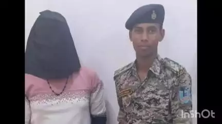 पतरातू: भुरकुंडा ओपी पुलिस ने एक फरार अभियुक्त को रामगढ़ न्यायिक हिरासत में भेजा
