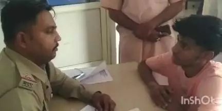 डही: कुक्षी: सुसारी रोड पर अज्ञात कार की टक्कर से डही निवासी बाइक सवार सचिव घायल, पुलिस ने मामला दर्ज किया