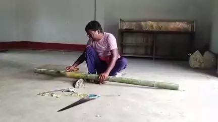 কোচবিহার ১: রাজা মূলের রীতি অনুযায়ী ঈদুল আযহা এর দিন থেকে দেবত্র ট্রাস্ট বোর্ডের উদ্যোগে কোচবিহারে শুরু হল তাজিয়ার কাজ।