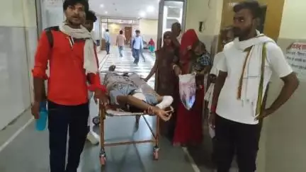 अकलेरा: अकलेरा रोड़ तीनधार के यहां बेकाबू होकर बाइक सवार गिरकर घायल, जिला अस्पताल में भर्ती