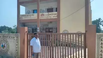 बालाघाट: सीएमएचओ डॉ. परेश उपलप ने आयुष्मान आरोग्य मंदिर मोहनपुर और सोनेवानी का किया निरीक्षण, कर्मचारी अनुपस्थित मिले