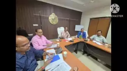 ନୂଆପଡା: ରାଜ୍ୟ ସରକାର ଙ୍କ ବର୍ଷ ପୂର୍ତ୍ତି କୁ ନେଇ ଆୟୋଜିତ ହେବାକୁ ଥିବା ବିକାଶ ମେଳାର ଜିଲ୍ଲାପାଳ ଙ୍କ ସମ୍ମିଳନୀ କକ୍ଷରେ ପ୍ରସ୍ତୁତି ବୈଠକ