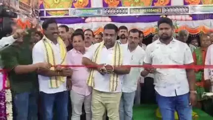 କବିସୂର୍ଯ୍ୟନଗର: ଗୁଡ଼ିଆପଲ୍ଲୀ ଠାରେ ସାମାଜିକ ନାଟକ ଏ ପ୍ରେମ ଲାଗୁଛି ନୂଆ କୁ ଉଦଘାଟନ କଲେ ରାଜ୍ୟ ବିଜେଡି ସାଧାରଣ ସମ୍ପାଦକ