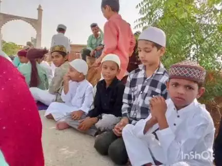 बल्देवगढ़: बल्देवगढ़ में मुस्लिम समुदाय ने शांति और सौहार्द से मनाया ईद का त्यौहार, पुलिस की रही चाक-चौबंद व्यवस्था