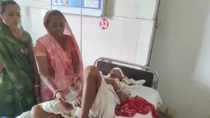 अकलेरा: घाटोली के डाबली गांव में खेत पर सो रहे किसान पर अज्ञात बदमाश ने धारदार हथियार से हमला कर घायल किया