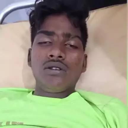 శింగనమల: పెనకచర్ల గ్రామంలో రెండు కుటుంబాల ఘర్షణలో ఒకరు మృతి. కుటుంబ సభ్యుల బోరనబిలంబించారు.