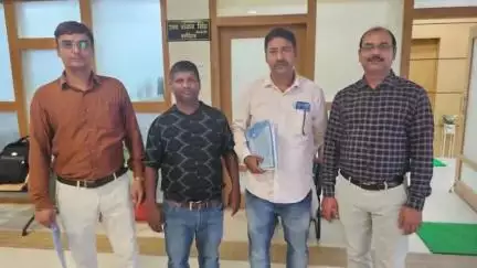 गिरिडीह: +2 शिक्षक संघ ने माध्यमिक आचार्य नियुक्ति नियमावली की विसंगतियों को लेकर शिक्षा सचिव को ज्ञापन सौंपा
