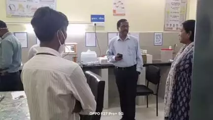 कांसाबेल: सीएमएचओ ने सीएचसी कांसाबेल का निरीक्षण किया, अस्पताल के सुचारू संचालन के लिए दिए महत्वपूर्ण दिशा-निर्देश