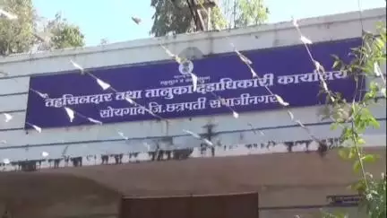 सोयगाव: तालुक्यातील कंकराळा येथील गट क्रमांक 60 70 71 मधील रस्ता मोकळा करण्यासाठी सोयगाव तहसीलदार यांना निवेदन