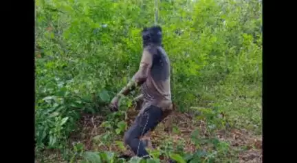 పెదబయలు మండలం బోడ్డాపుట్టుకు చెందిన వ్యాన్ డ్రైవర్ ఆత్మహత్య-‘ఫైనాన్సర్ల ఒత్తిడితో ఆత్మహత్య'చేసుకున్నాడని ఆరోపణ