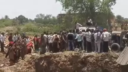 सीमलवाड़ा: भाटिया धनेश्वर महादेव मंदिर जीर्णोद्धार विवाद में लबाना समाज के दो पक्षों में पथराव, 19 लोग घायल, 12 गिरफ्तार