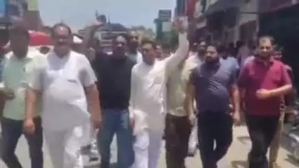 पूर्णागिरि: बनबसा में दुकानों की नीलामी के विरोध में व्यापारियों ने किया बाजार बंद, रेलवे की भूमि पर बनी हैं पांच दुकानें