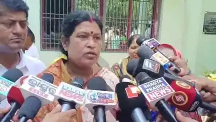 ଛତ୍ରପୁର: ଗୋଳନ୍ଥରା ଦୁଷ୍କର୍ମ ଘଟଣାରେ ବ୍ରହ୍ମପୁର ଏସପିଙ୍କୁ ଭେଟିଲେ ବିଜେଡି ଫ୍ଯାକ୍ସ ଫାଇଣ୍ଡିଂ ଟିମ୍, ପ୍ରତିକ୍ରିୟା ରଖିଲେ ପୂର୍ବତନ ମନ୍ତ୍ରୀ