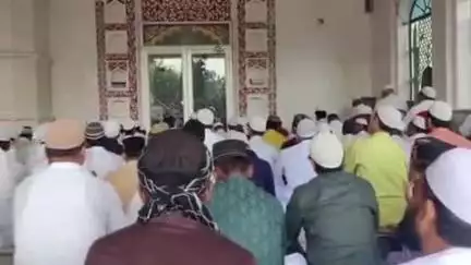 खड़गपुर: ईद उल अजहा पर शाही मस्जिद खड़गपुर और अन्य मस्जिदों में उमड़ा जनसैलाब, देश में अमन-चैन की दुआ मांगी गई