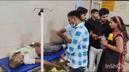 पडरौना: खैरटिया मोड़ पर दर्दनाक सड़क हादसा, बाइक सवार की मौके पर मौत, एक गंभीर रूप से घायल अस्पताल में इलाज जारी