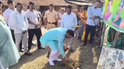 पालघर: जव्हार परिसरात विविध विकासकामांचे खासदार डॉ. हेमंत सवरा यांच्या हस्ते भूमिपूजन व लोकार्पण