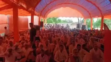 कटारा अजीज में भागवत कथा में नरसिंह अवतार की कथा सुनकर श्रोता भक्ति भाव से सरोबोर हुए