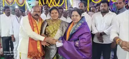 ఏలేశ్వరంలో సత్యనారాయణ స్వామి కళ్యాణం హాజరైన ఎమ్మెల్యే వరుపుల సత్యప్రభ