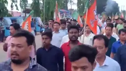 সাব্রুম: কলাছড়া বাজারে যুব মোর্চার উদ্যোগে একটি বিক্ষোভ রেলি সংঘটিত হয়।