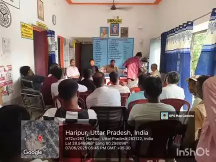 उप जिलाधिकारी पूरनपुर व बीसलपुर ने अपने-अपने क्षेत्र अंतर्गत बाढ़ से पूर्व की गई तैयारियों के संबंध में ग्राम चौपाल लगाक