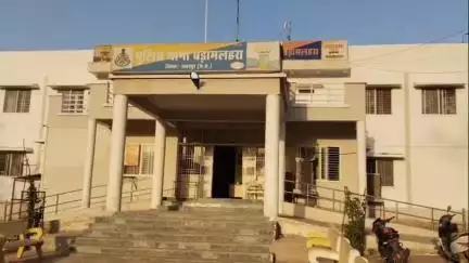 बड़ा मलेहरा: प्रभार विवाद: शिक्षक ने महिला प्राचार्य को जान से मारने की धमकी दी, बड़ामलहरा थाने में शिकायत