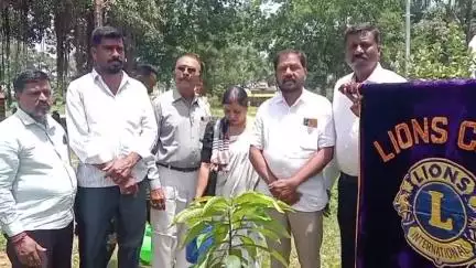 ನಂಜನಗೂಡು: ವಿಶ್ವ ಪರಿಸರ ದಿನದ ಅಂಗವಾಗಿ
ತಾಂಡವಪುರದಲ್ಲಿ 200 ಸಸಿಗಳನ್ನು ನೆಟ್ಟು ಸಾರ್ಥಕ ಆಚರಣೆ