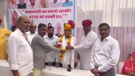 कोटड़ी: मांडलगढ़ विधायक खंडेलवाल ने पंचायत समिति कोटडी में आवास के स्वीकृति पत्र बांटे