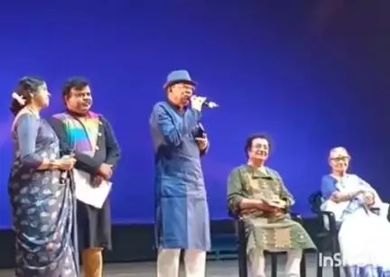 বালি-জগাছা: হাওড়ার শরৎসদন হলেতে হাওড়ার প্রসিদ্ধ নৃত্য শিক্ষাপ্রতিষ্ঠান শিবপুর ময়ূরী বাৎসরিক  অনুষ্ঠানে উপস্থিত রাজ্যের মন্ত্রী