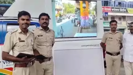 अकोला: रस्ते सुरक्षेबाबत आरटीओने मोठे पाऊल उचलले आहेय , रोड सेफ्टी व्हॅनच्या माध्यमातून चालकांची जनजागृती #Jansamasya