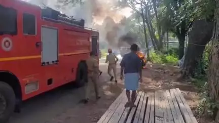 മണ്ണാർക്കാട്: ചുങ്കം ജംഗ്ഷന് സമീപത്ത് ഇരുചക്ര വാഹനത്തിന് തീപിടിച്ചു