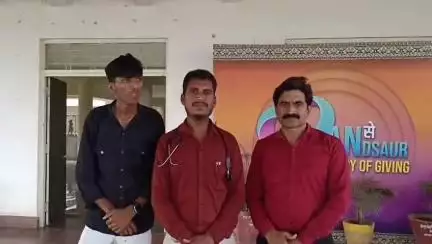 सीतामऊ: आयुष चिकित्सक ने नौकरी पर वापस रखने की मांग के साथ सुशासन भवन पहुंचकर सीएम के नाम ज्ञापन सौंपा